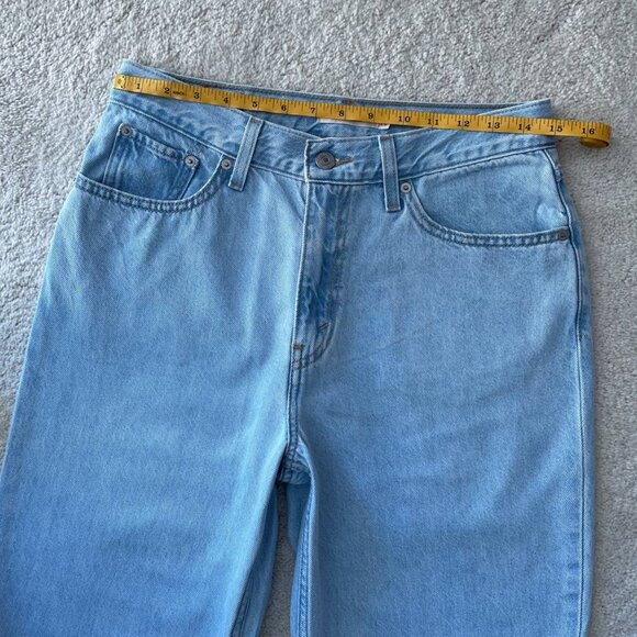 NWOT Levi's Premium '80s Mom Jeans High Rise Light Wash Size 28/30 - Picture 14 of 15